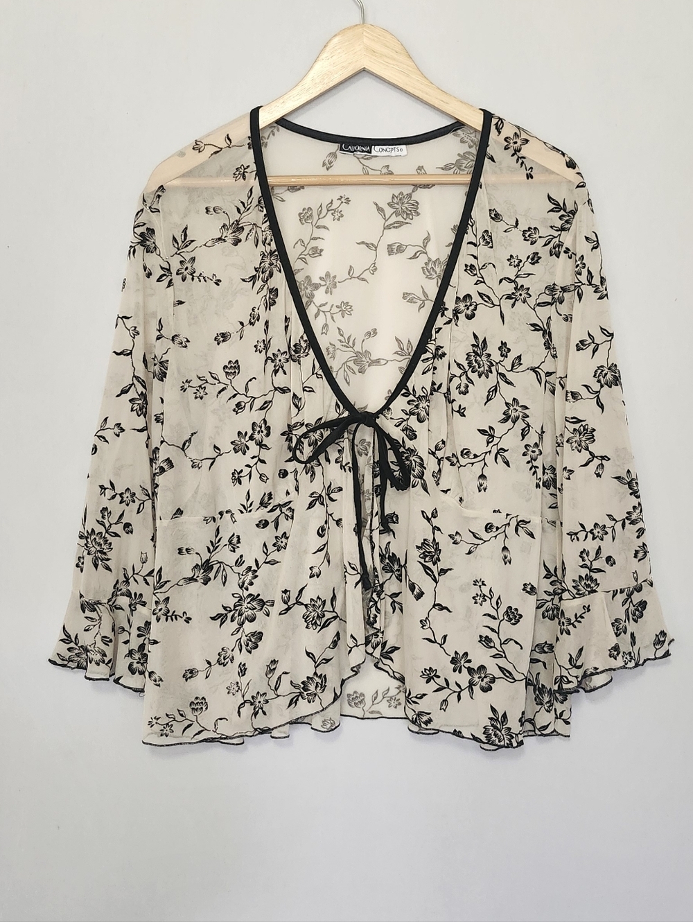 California Concepts Floral Tie Front Cardigan Size L